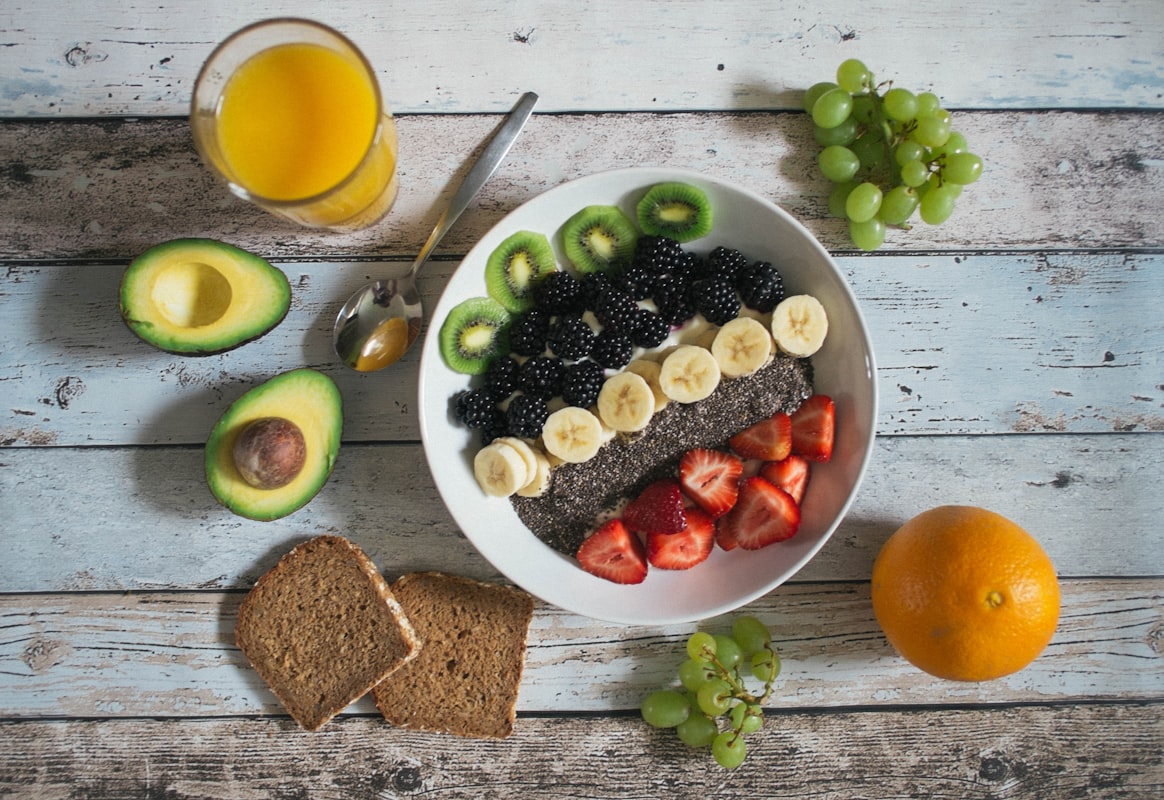 Seasonal changes and meal timing adjustments